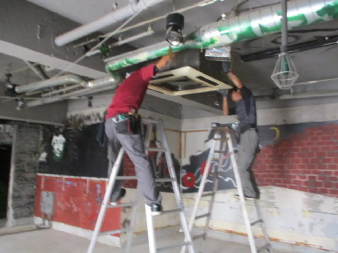 天吊り型エアコン